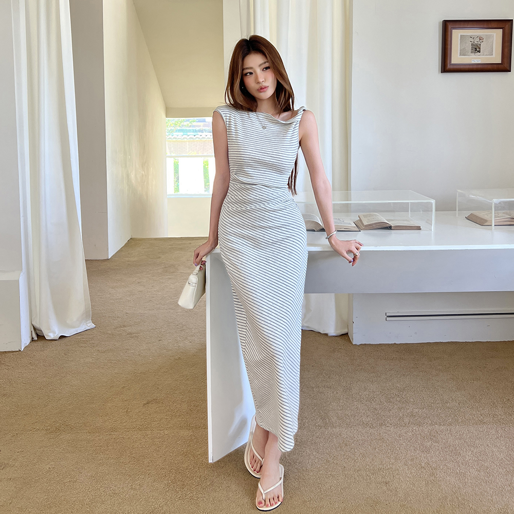 SIGNATURE Striped Twist Dress 条纹扭结连衣裙