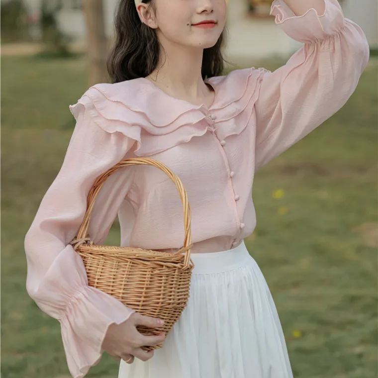 温柔小女人~甜美韩系荷叶领喇叭袖上衣*3色