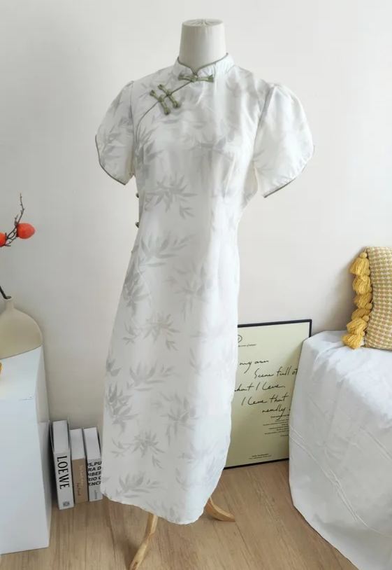 Bright Moon Bamboo Cheongsam玉竹花语改良旗袍