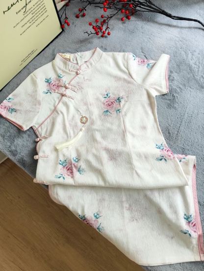 Blooming Rose Cheongsam 玫瑰印花中式旗袍