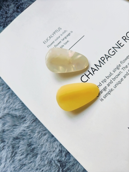 Teardrop Hair Accessory 水滴形醋酸发夹(1 pair)