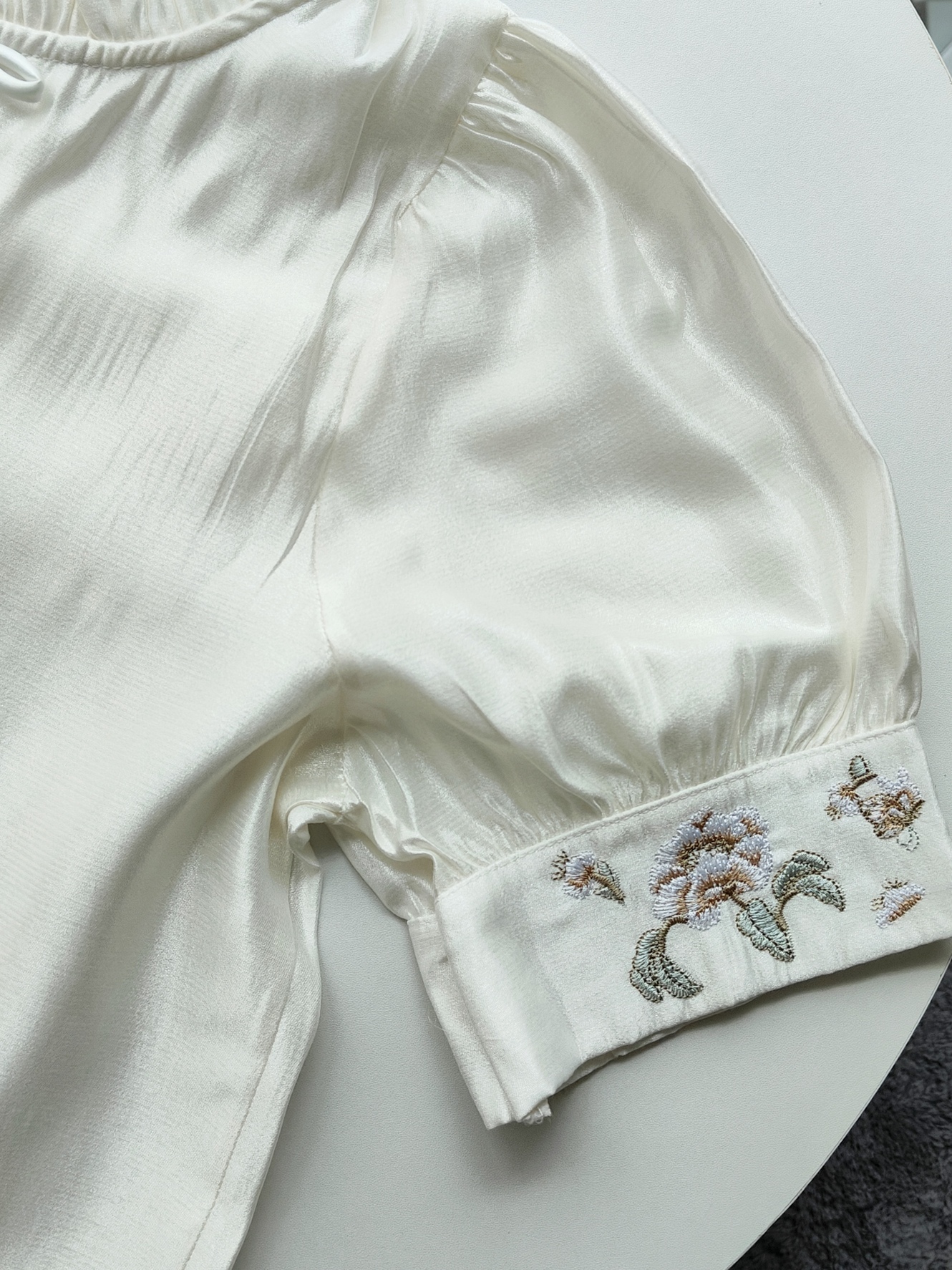 Ruffle Collar Embroidered Tencel Blouse 木耳边立领刺绣天丝衬衫*2Colors