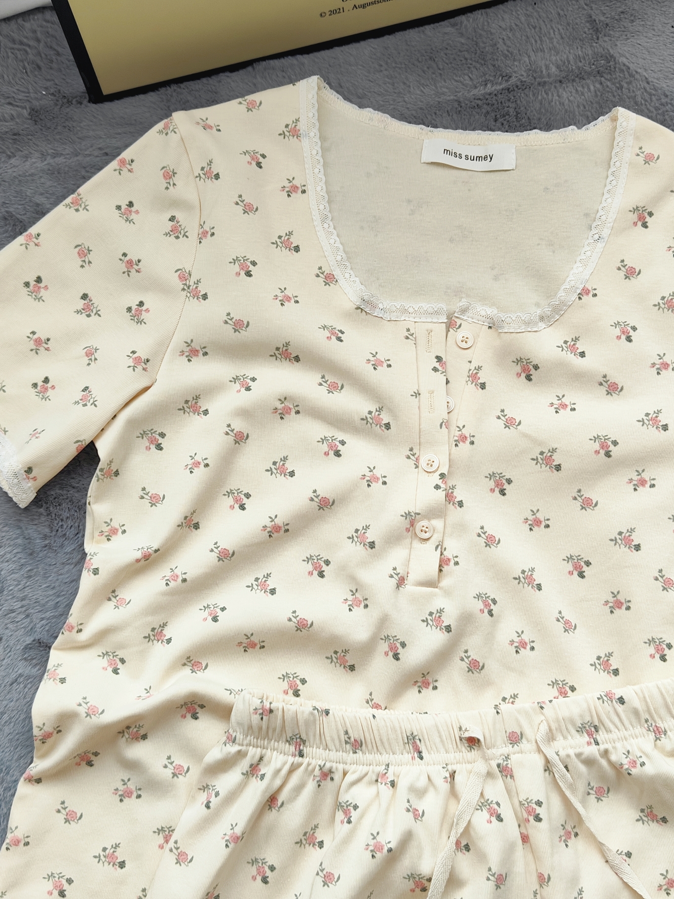 Sweet Lace Floral Homewear Set 碎花蕾丝花边两件套家居服