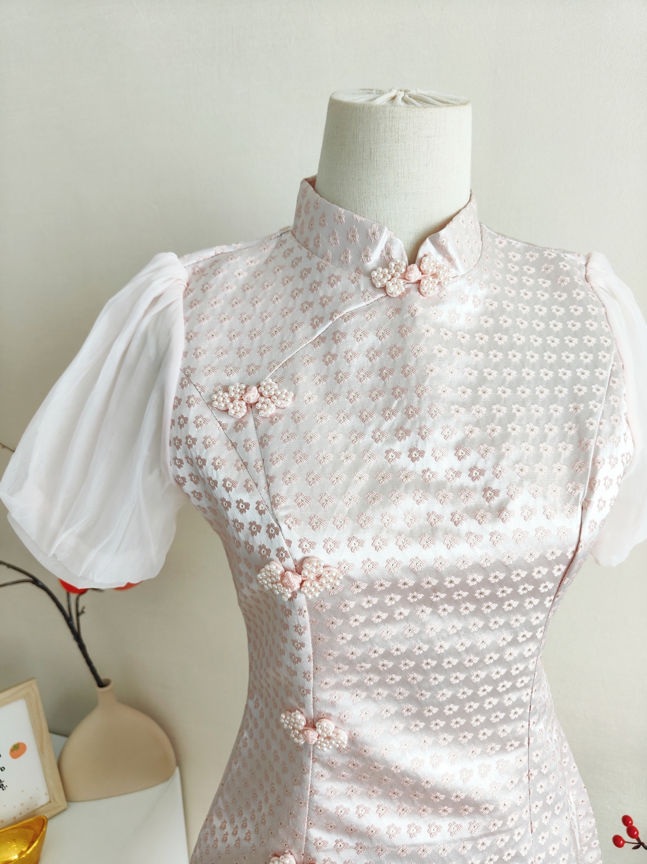 Embroidered Gold Dress 提花织金连衣裙