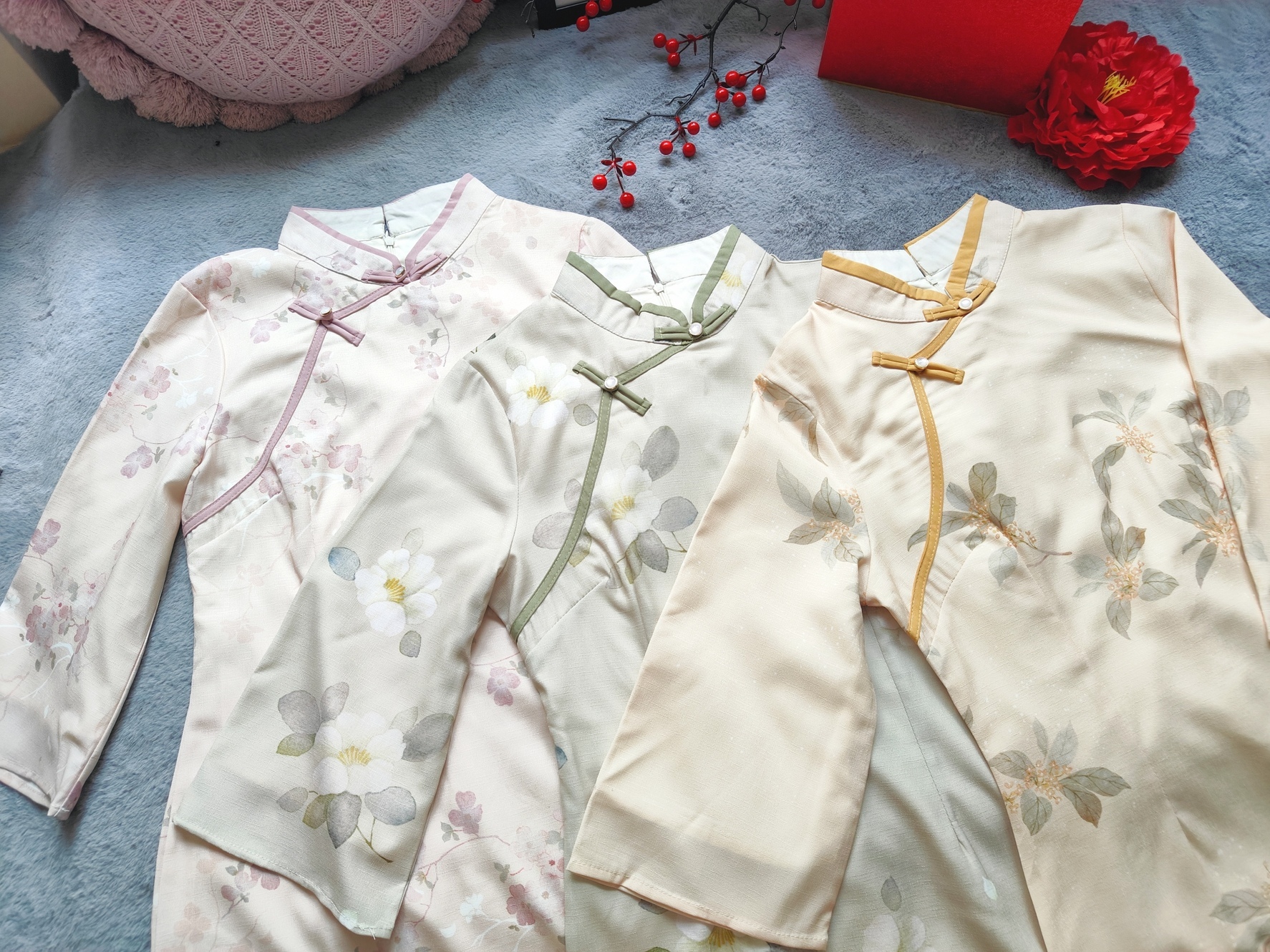 Classic Chinese Two-Piece Set 马甲+旗袍套装