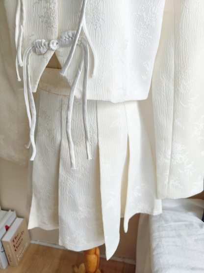 Long Sleeve Pleat Skirt Two-Piece Set 长袖百褶裙2件套* Size S