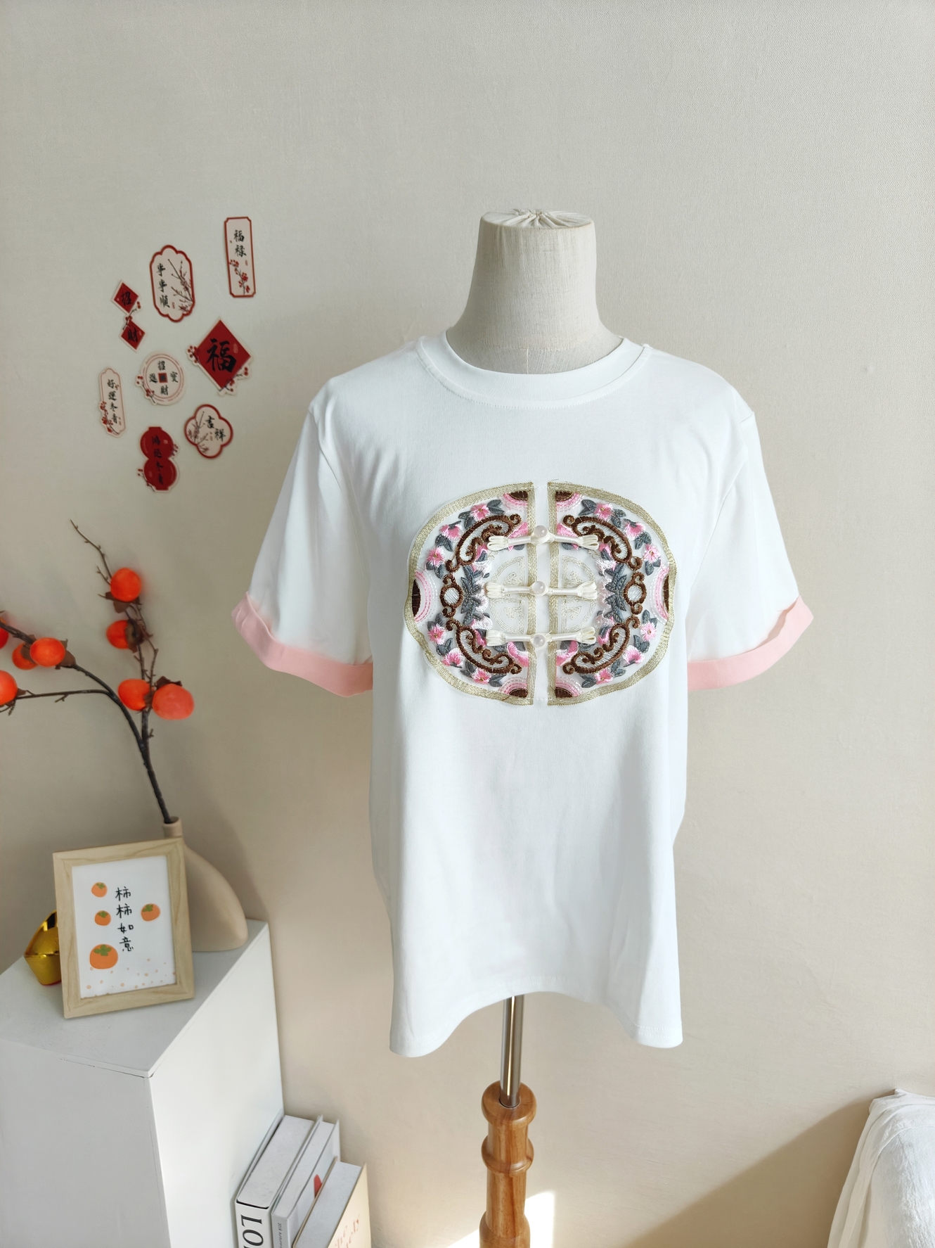 Contrast Embroidered Tee 新中式刺绣撞色T恤*2 Colors