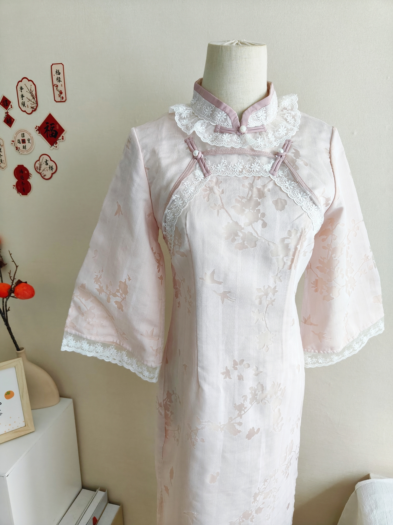 Pink Charm Lace Cheongsam粉黛蕾韵旗袍