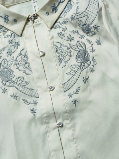 Classic Embroidery Long Sleeve Top 杏色绣花长袖衬衫