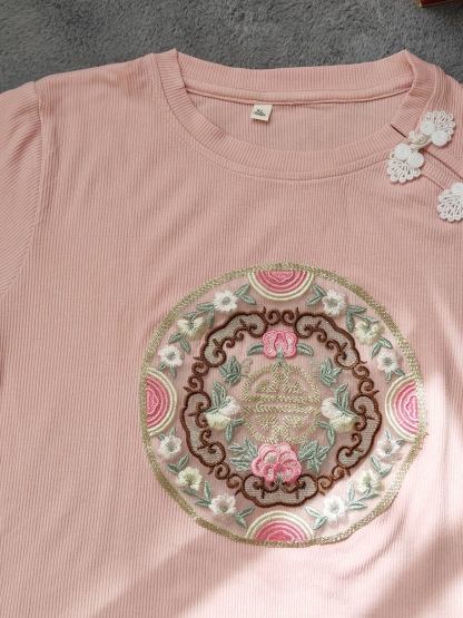 Embroidered Button Short Tee 刺绣斜盘扣短款t恤*3 Colors