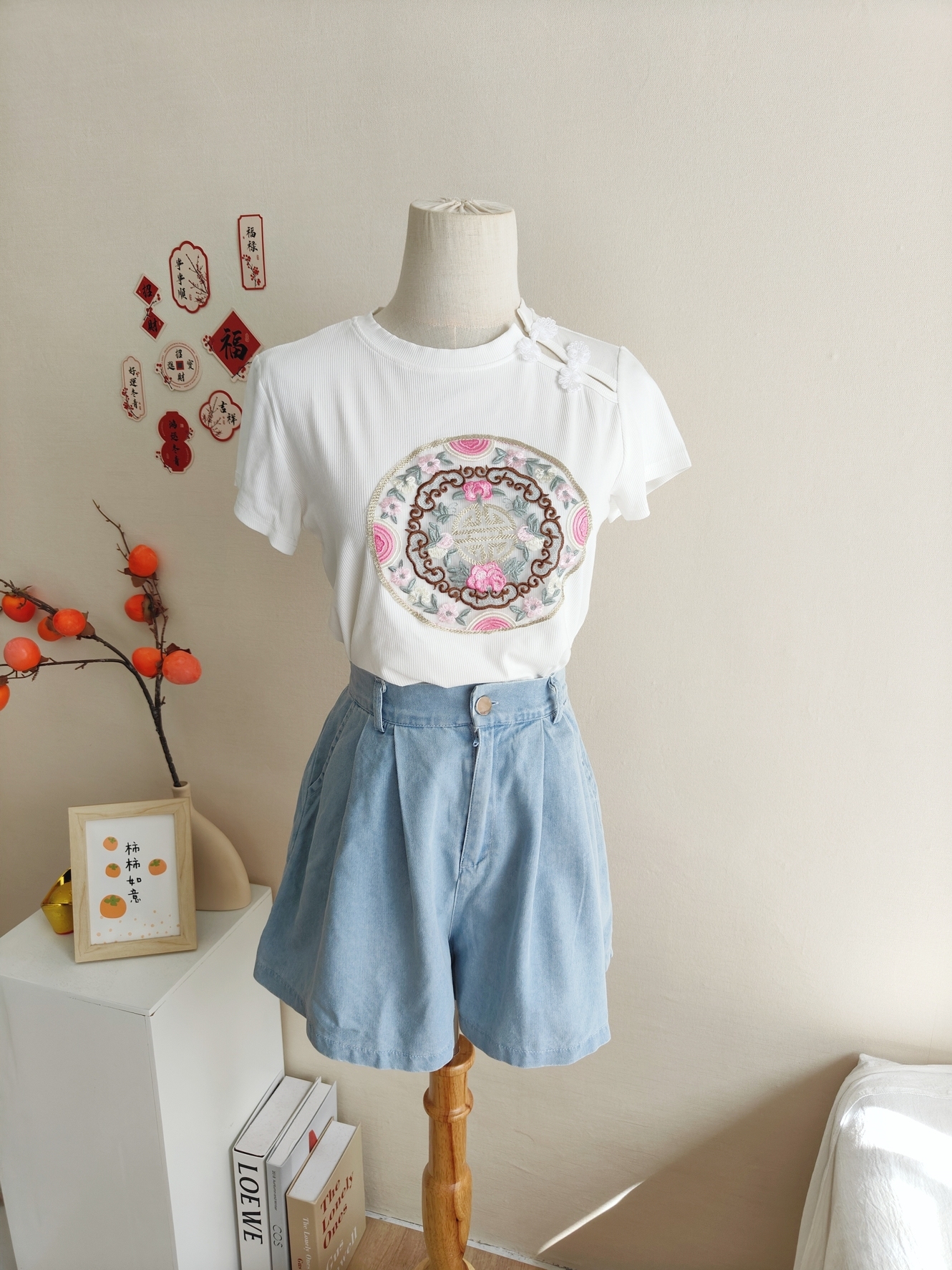 Embroidered Button Short Tee 刺绣斜盘扣短款t恤*3 Colors