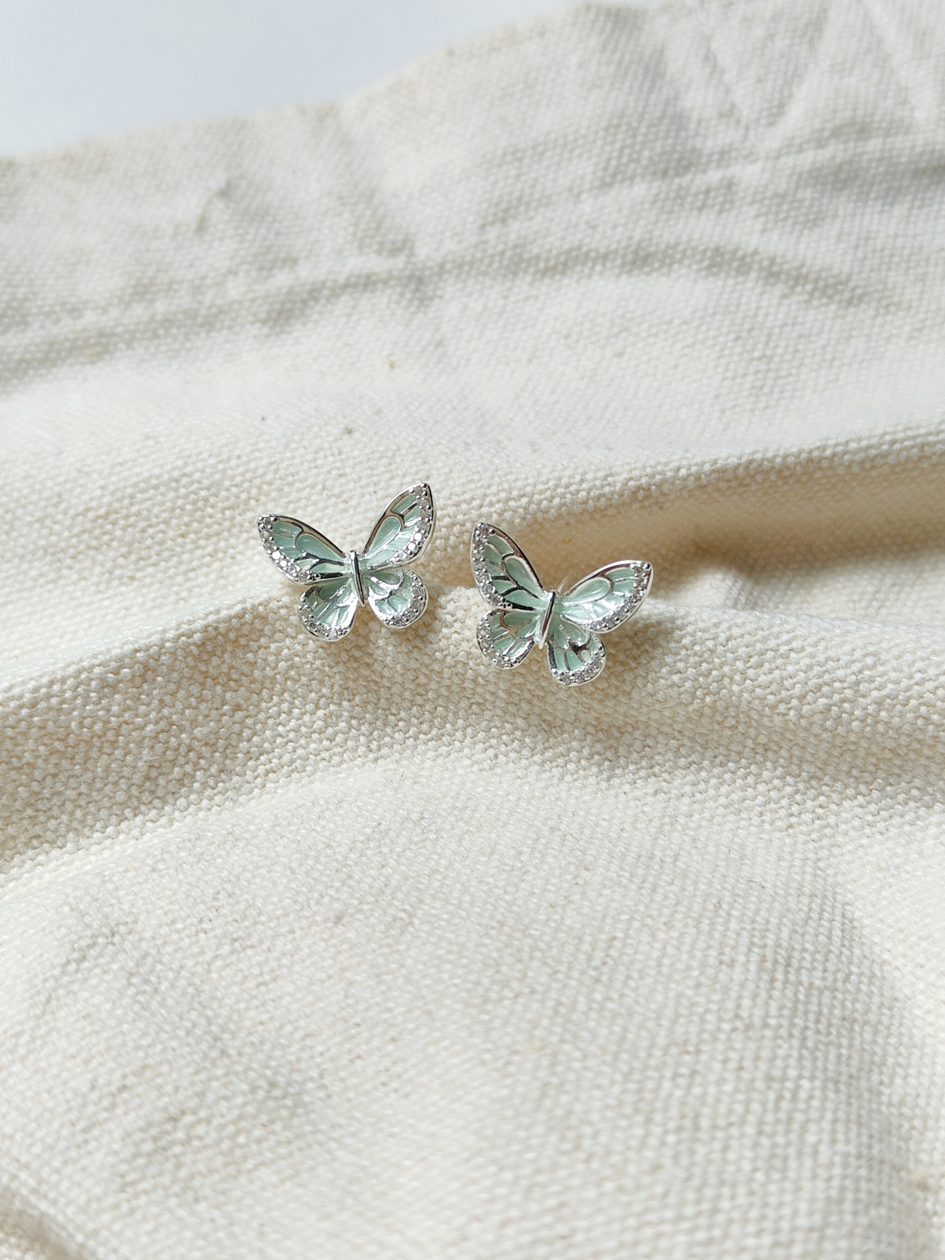 Green Enamel Butterfly Earrings 薄荷曼波绿蝴蝶耳钉