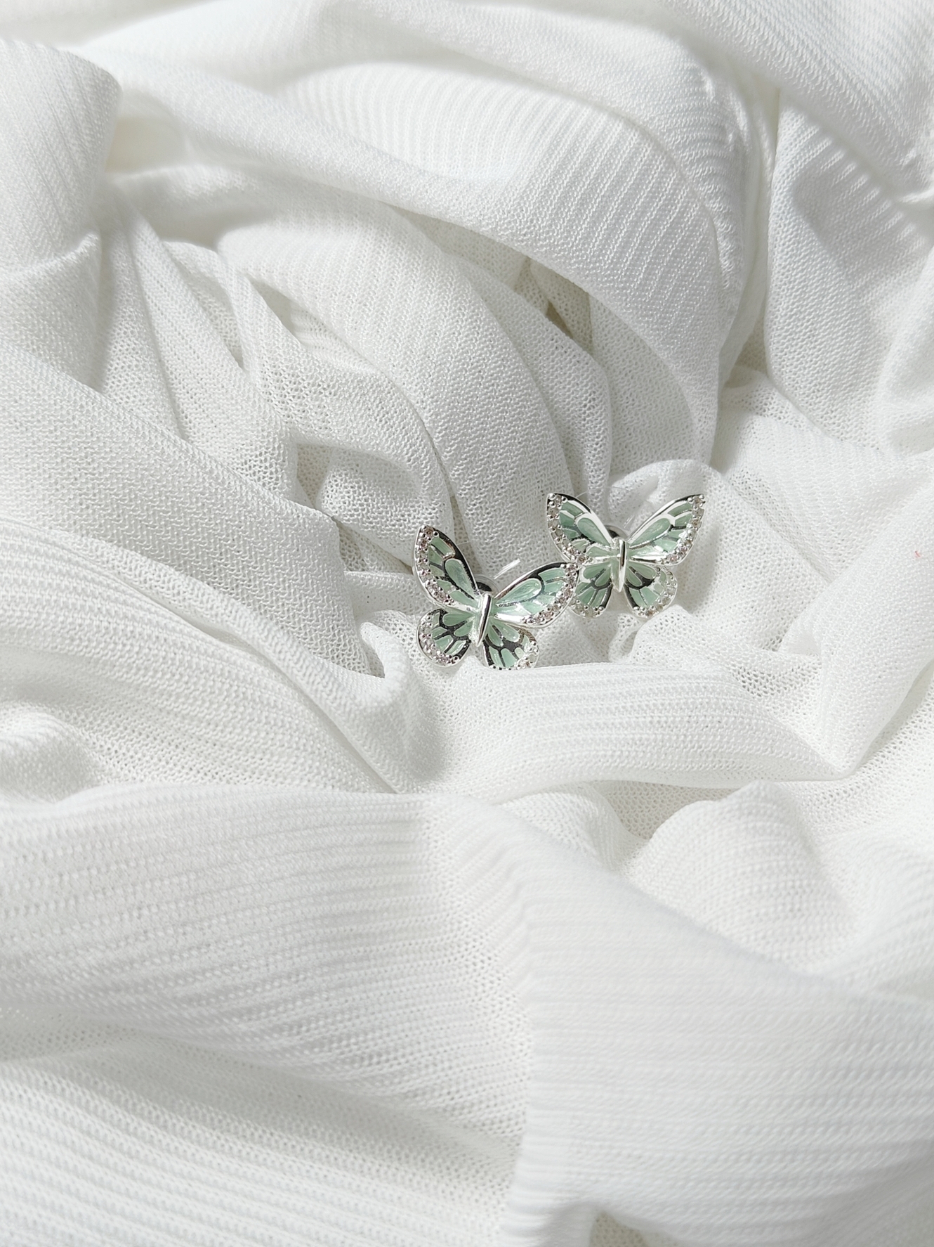 Green Enamel Butterfly Earrings 薄荷曼波绿蝴蝶耳钉