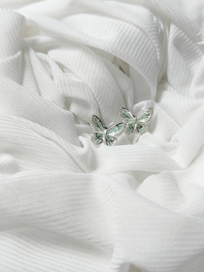 Green Enamel Butterfly Earrings 薄荷曼波绿蝴蝶耳钉