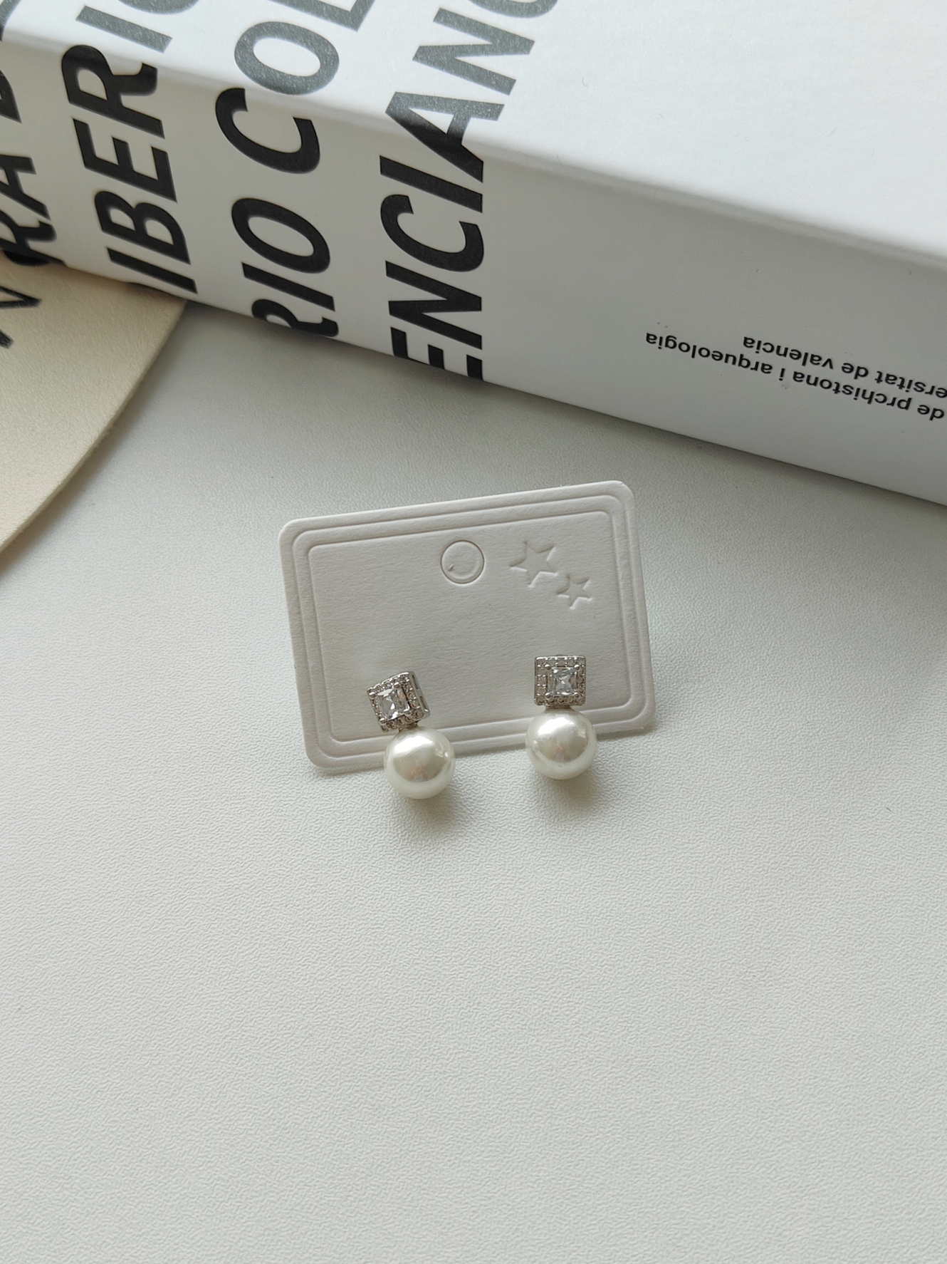 Moonlit Pearl Drops 珍珠锆石耳环*2 Colors