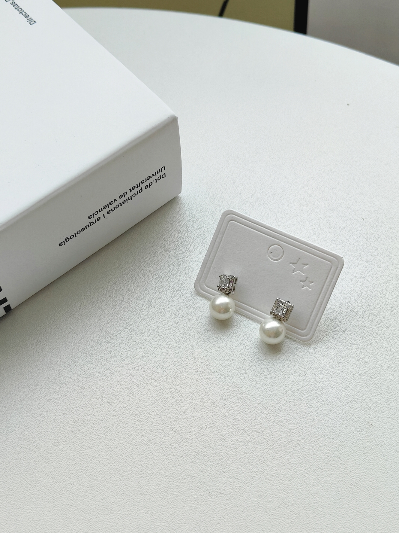 Moonlit Pearl Drops 珍珠锆石耳环*2 Colors