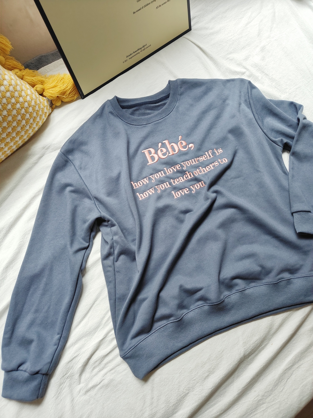 Macaron Bebe Embroidered Sweatshirt 马卡龙色Bebe刺绣宽松卫衣*2Colors