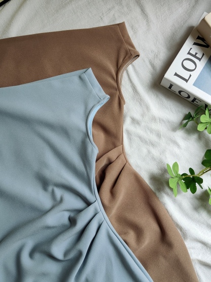 Sleek Off-Shoulder Dress 斜肩露背连衣裙*2 Colors