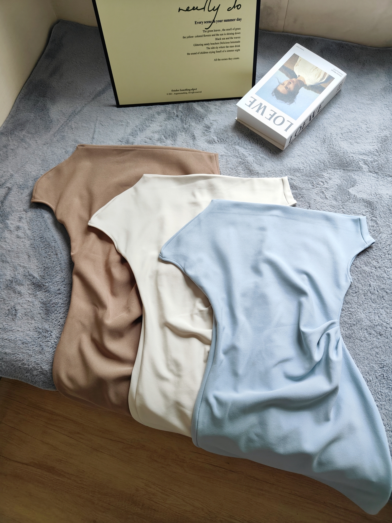 Sleek Off-Shoulder Dress 斜肩露背连衣裙*3 Colors