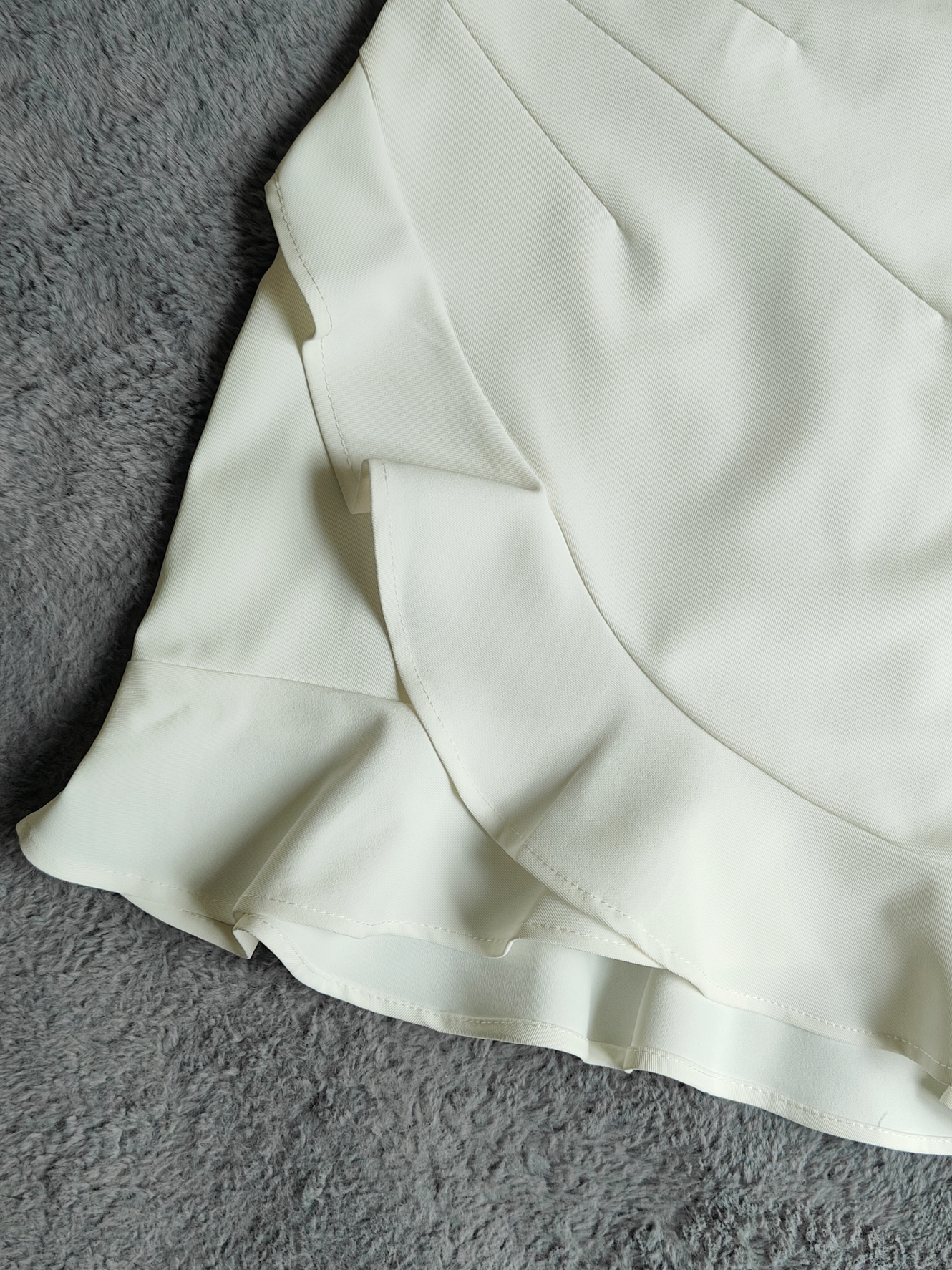 Clarissa  Ruffle Skirt 不规则荷叶边半身裙* 3 Colors