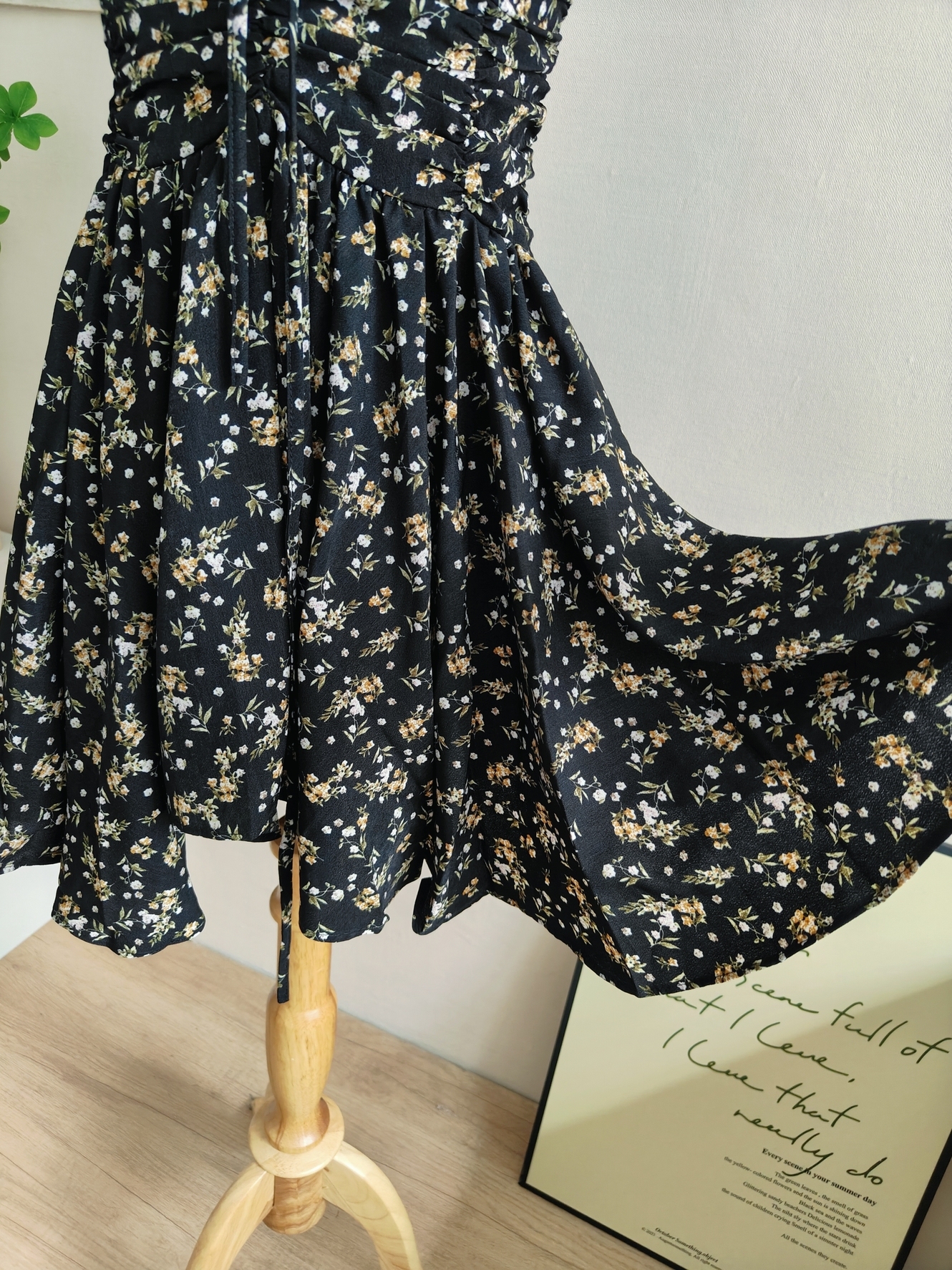 Dark Romance Floral Dress 黑色碎花连衣裙