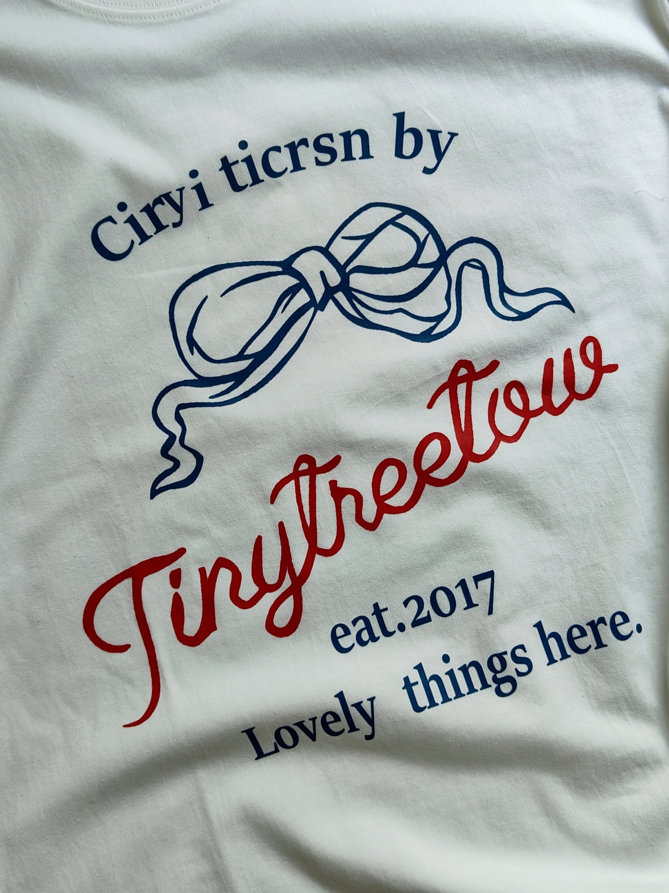 Retro Bow Letter Tee 复古蝴蝶结英文字母T恤 