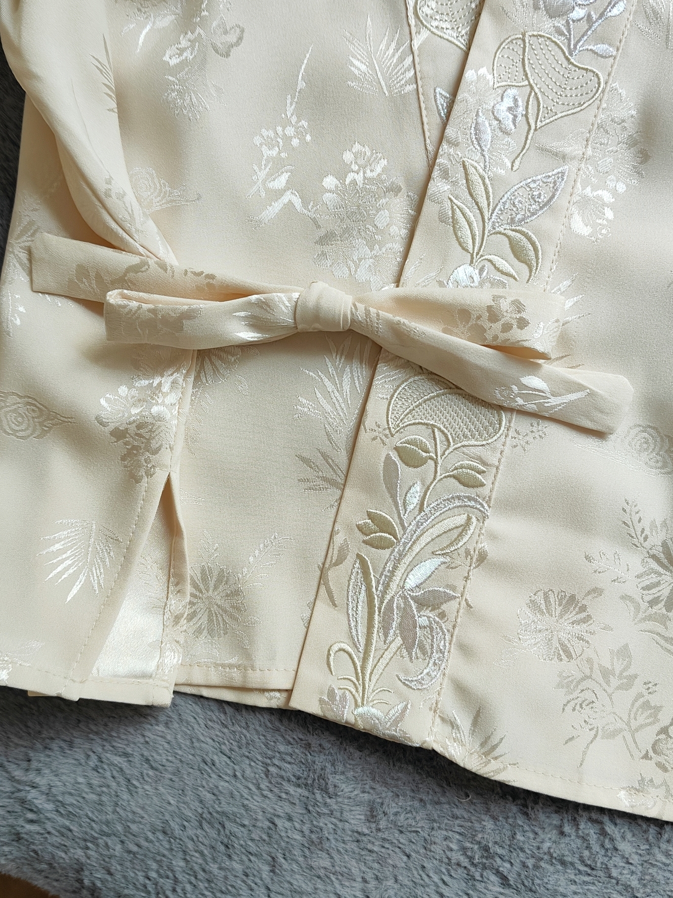 Gilded Petals Horse-face skirt Set 华美金色提花斜襟上衣 + 短款马面裙