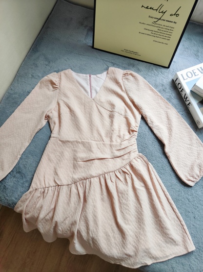 Soft Bloom One-Piece Dress 甜美温柔风连身裙*2 Colors