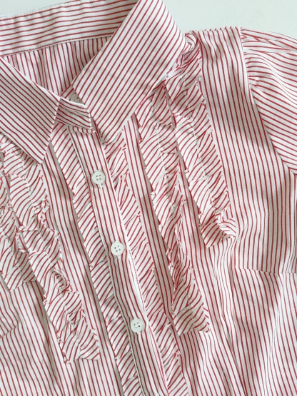 Sweet Ruffle Hem Blouse 木耳边短袖衬衫*red only