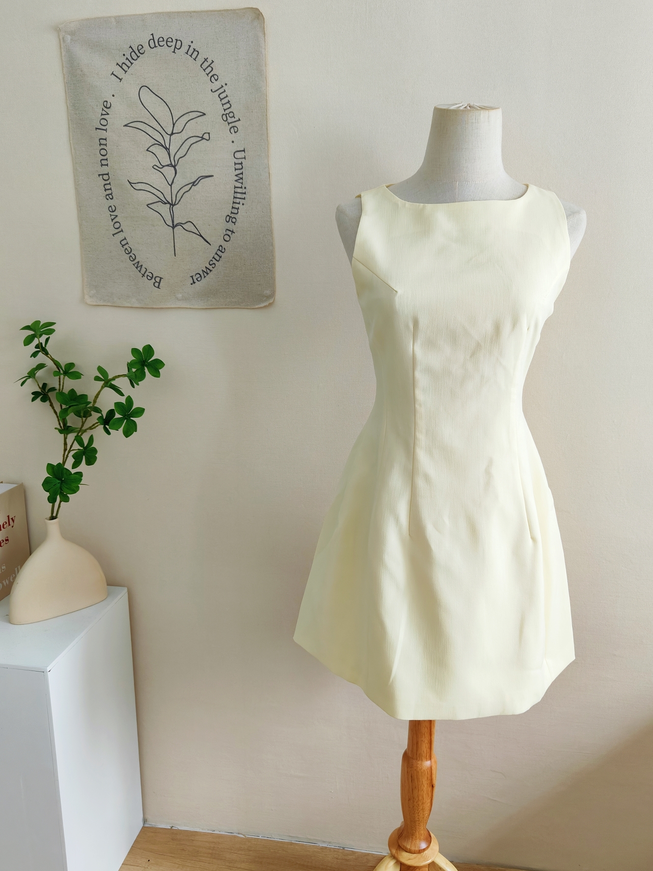 Avenna Round Neck Waist Dress 纯色圆领收腰连身裙*7 Colors