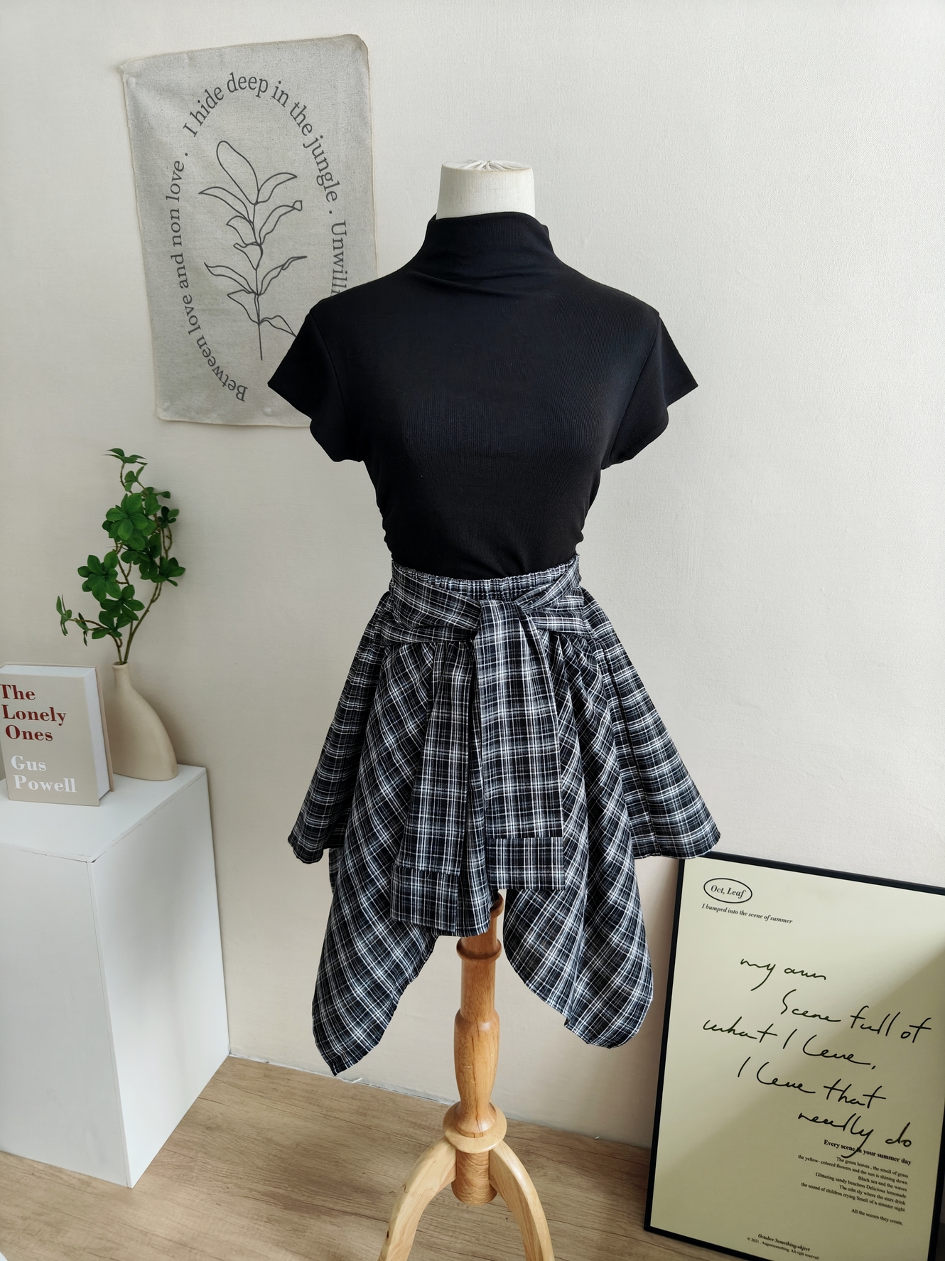 Plaid Ribbon-Tie Asymmetrical Skirt 不规则绑带格纹短裙*4 Colors