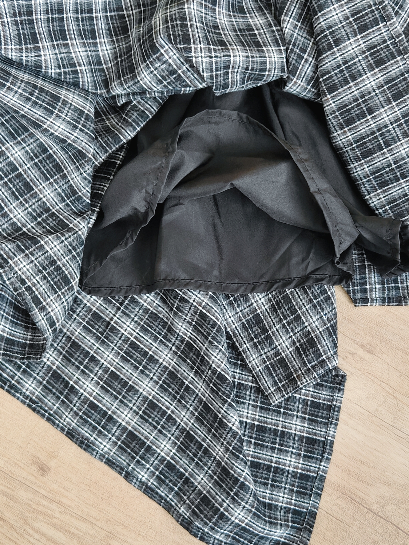 Plaid Ribbon-Tie Asymmetrical Skirt 不规则绑带格纹短裙*4 Colors