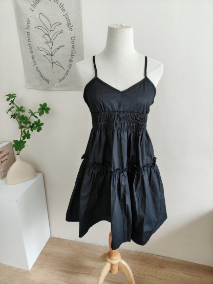 Sexy V-neck Black Strap Dress  黑色V领吊带连衣裙