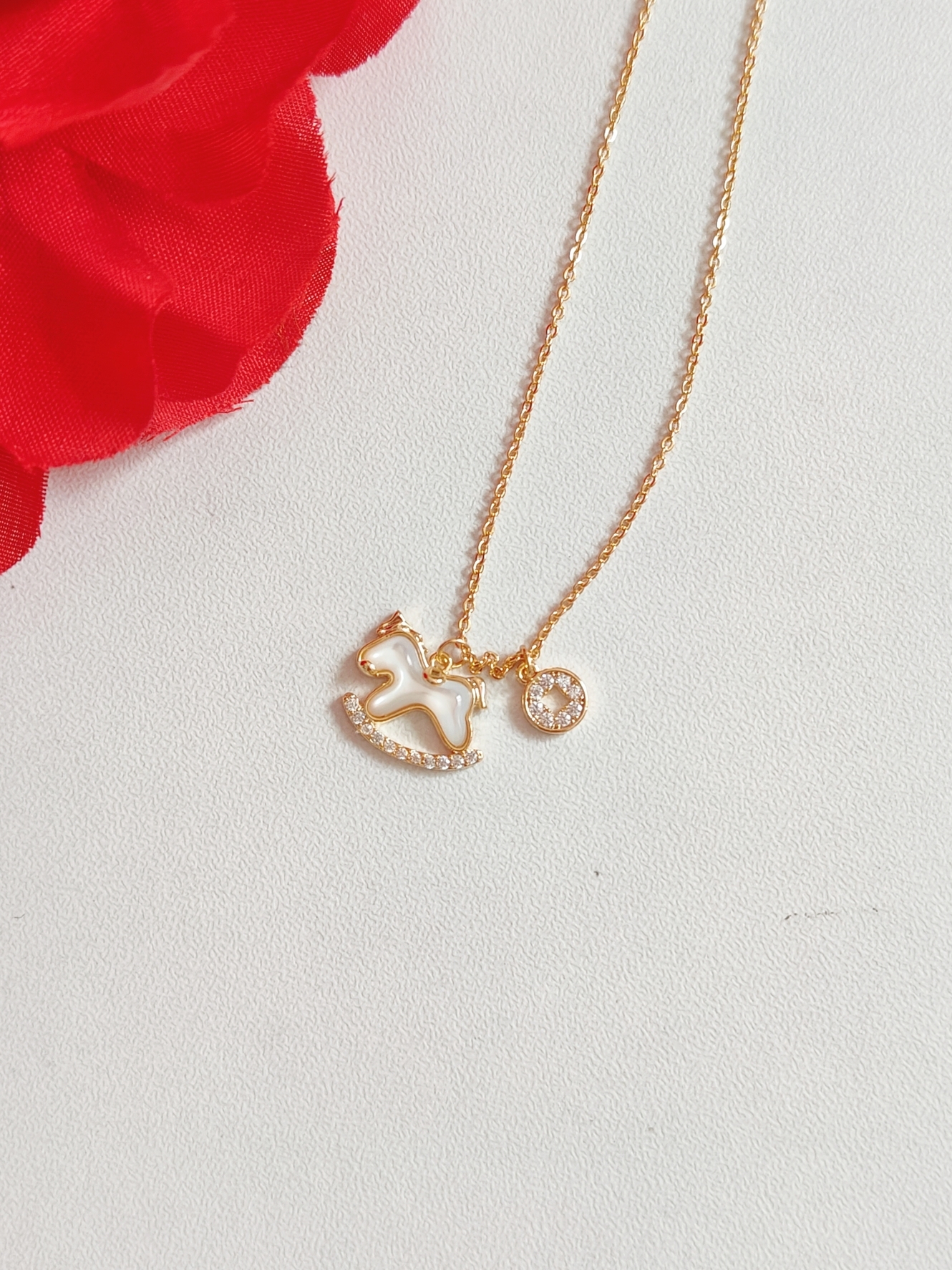 Lucky Horse Shell Collarbone Necklace 马年天然贝壳锁骨链