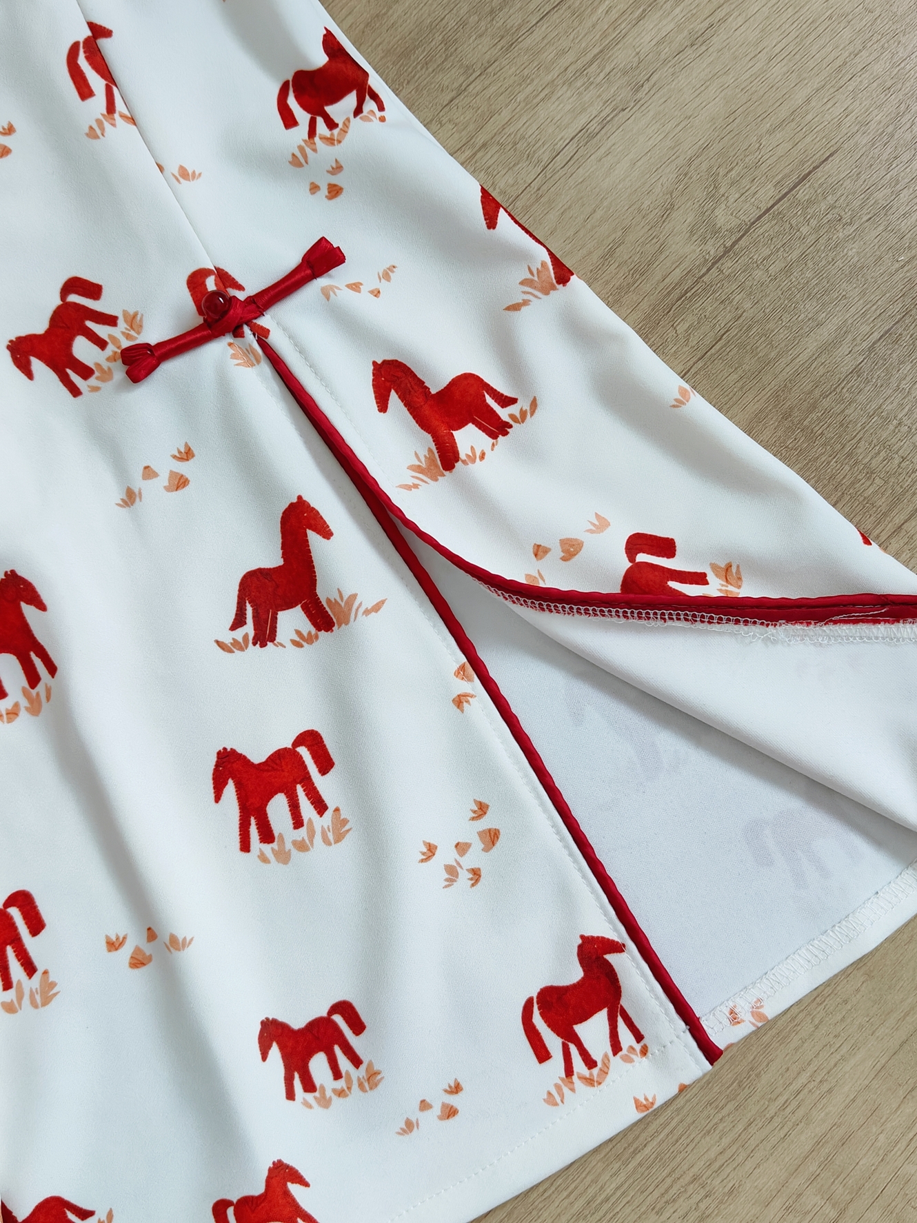 Lucky Horse Two-Piece Set 祥马迎春中式2件套