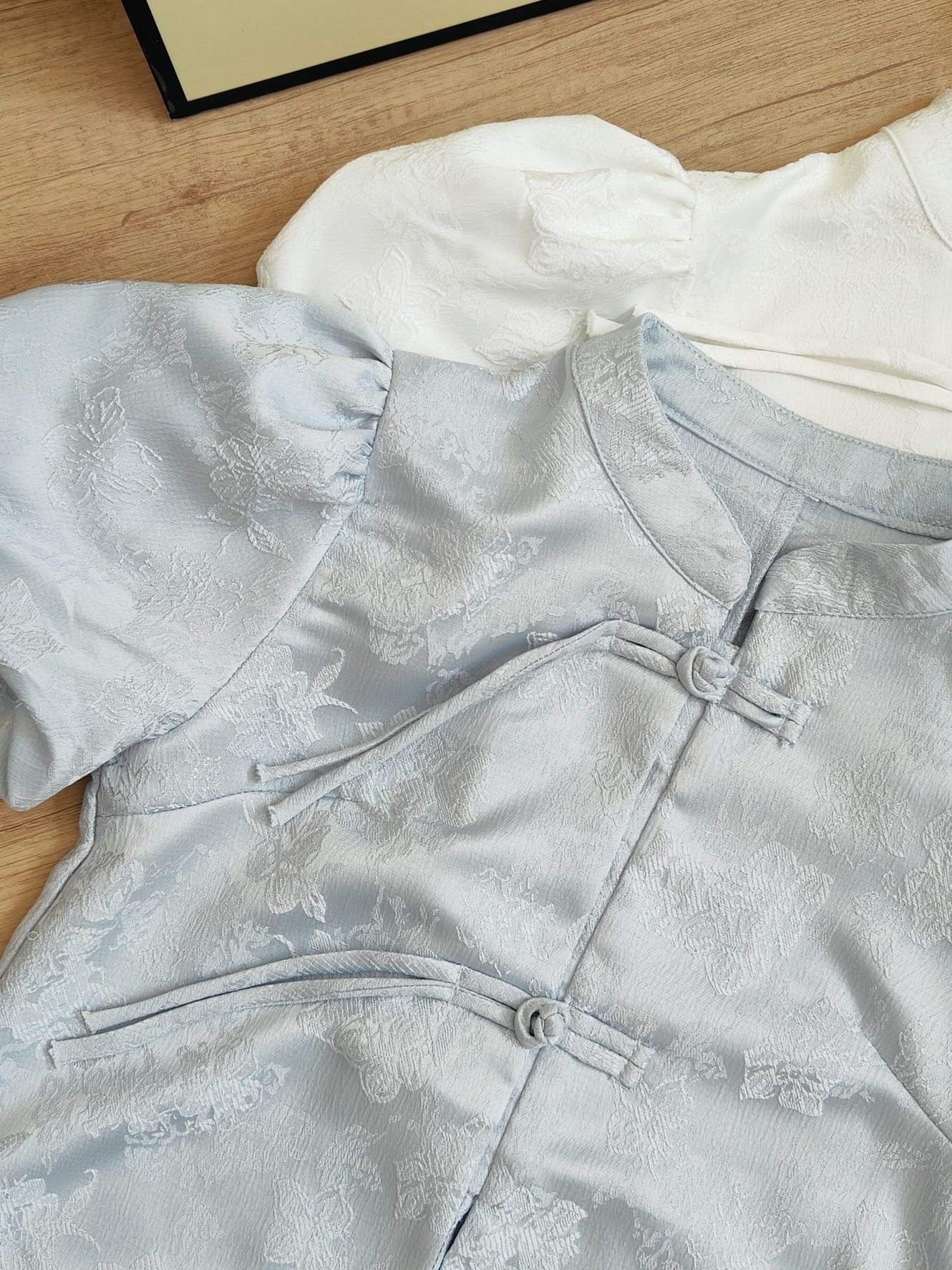 提花泡泡袖衬衫 Jacquard Puff Sleeve Top*5 Colors