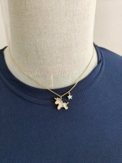 Lucky Horse Shell Collarbone Necklace 马年天然贝壳锁骨链