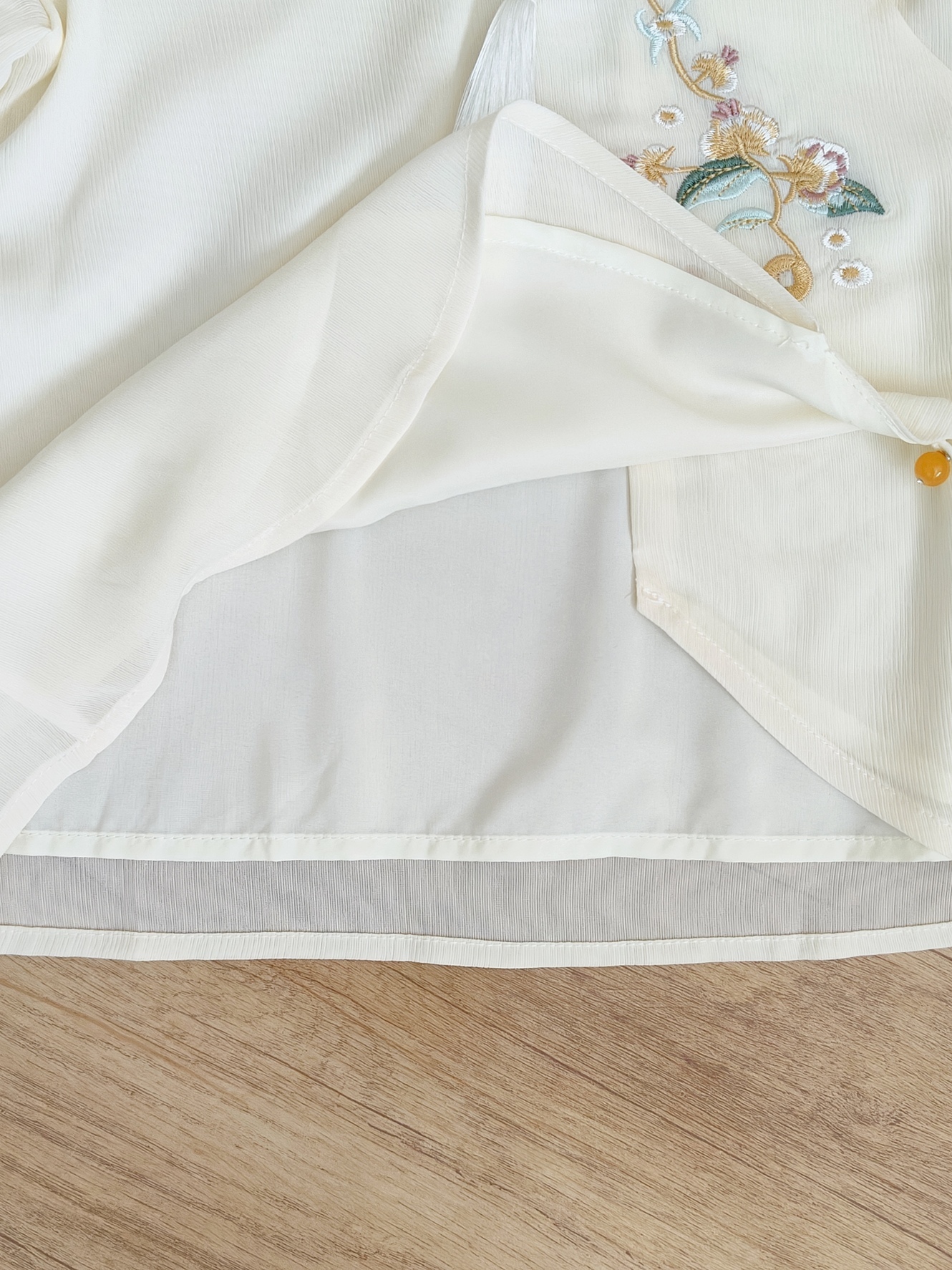 Yurou Ivory Embroidered Chinese Set 米白色绣花中式套装