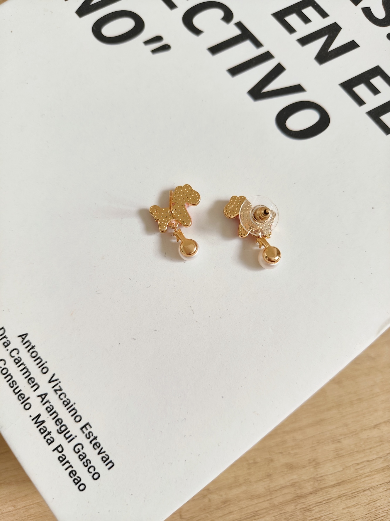 Pink Pony Pearl Earrings 粉色小马珍珠耳环