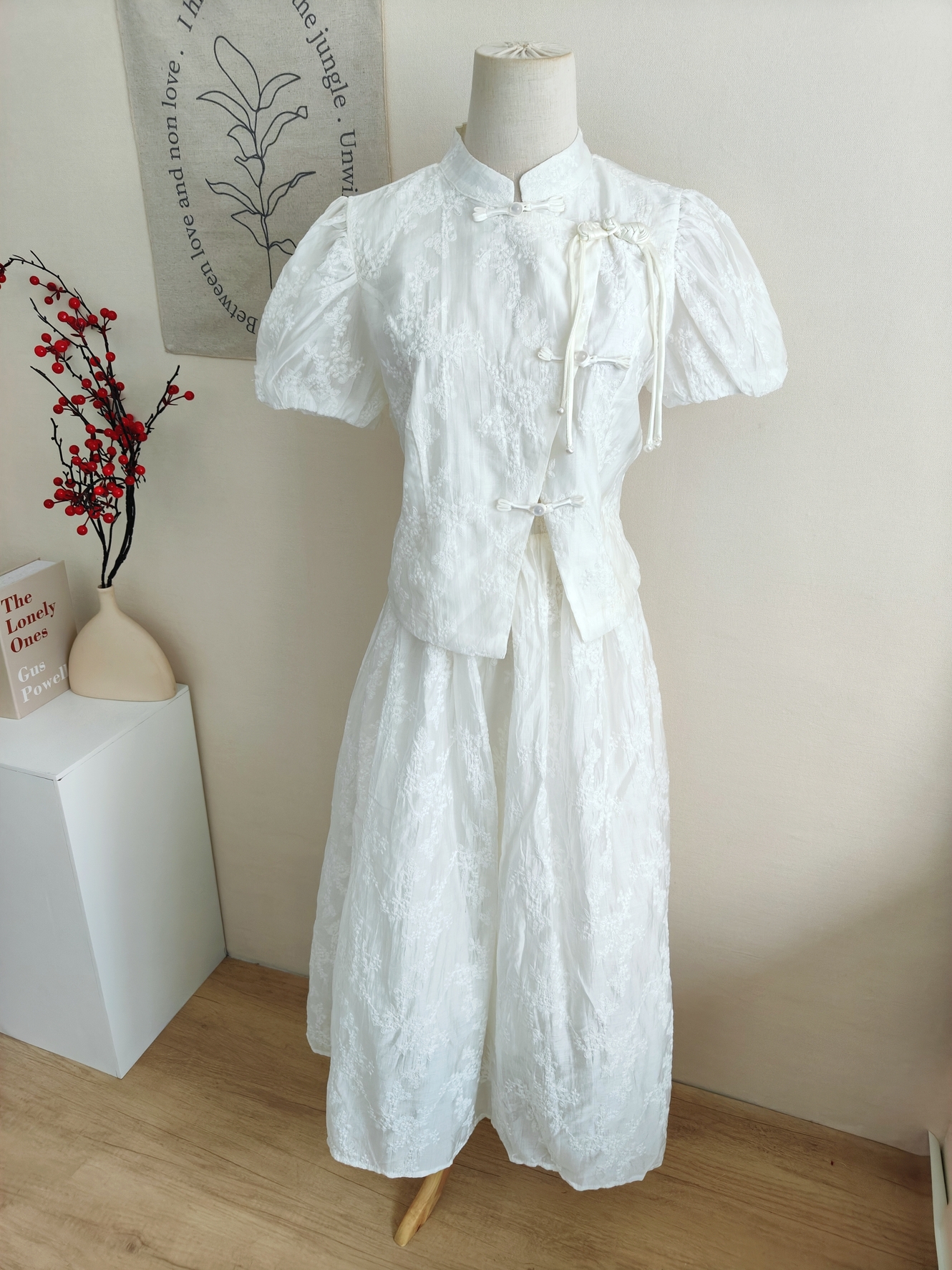 Soft Ivory Jacquard Two-Piece Set 米白色提花衬衫上衣+半裙 两件套