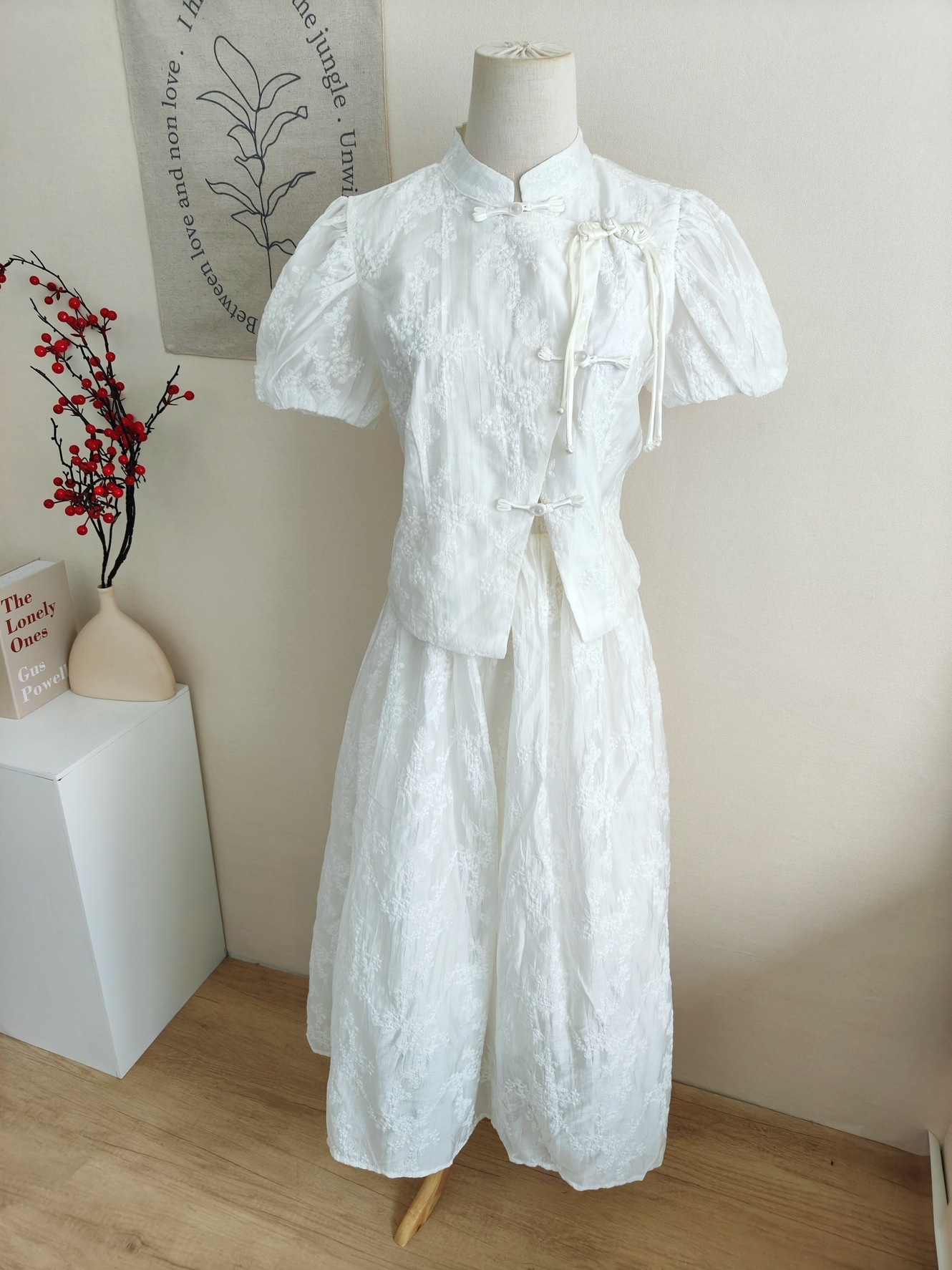 Soft Ivory Jacquard Two-Piece Set 米白色提花衬衫上衣+半裙 两件套