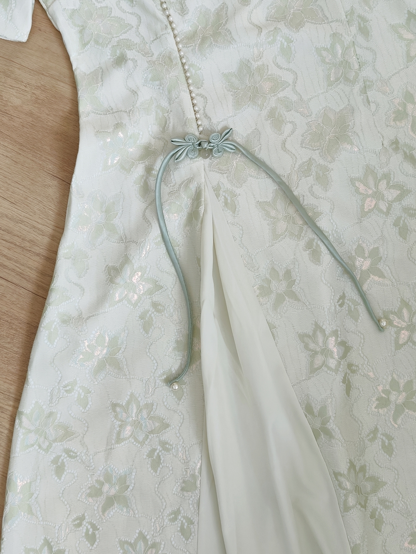 Green Floral Embossed Cheongsam 绿色提花旗袍连衣裙