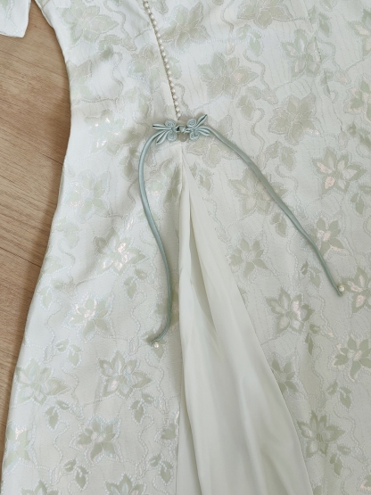 Green Floral Embossed Cheongsam 绿色提花旗袍连衣裙