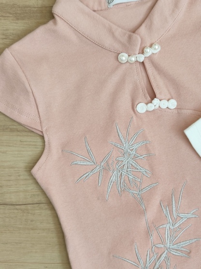 [套装] 刺绣中式上衣+百褶裙两件套 Chinese Knot Top & Pleated Skirt Set