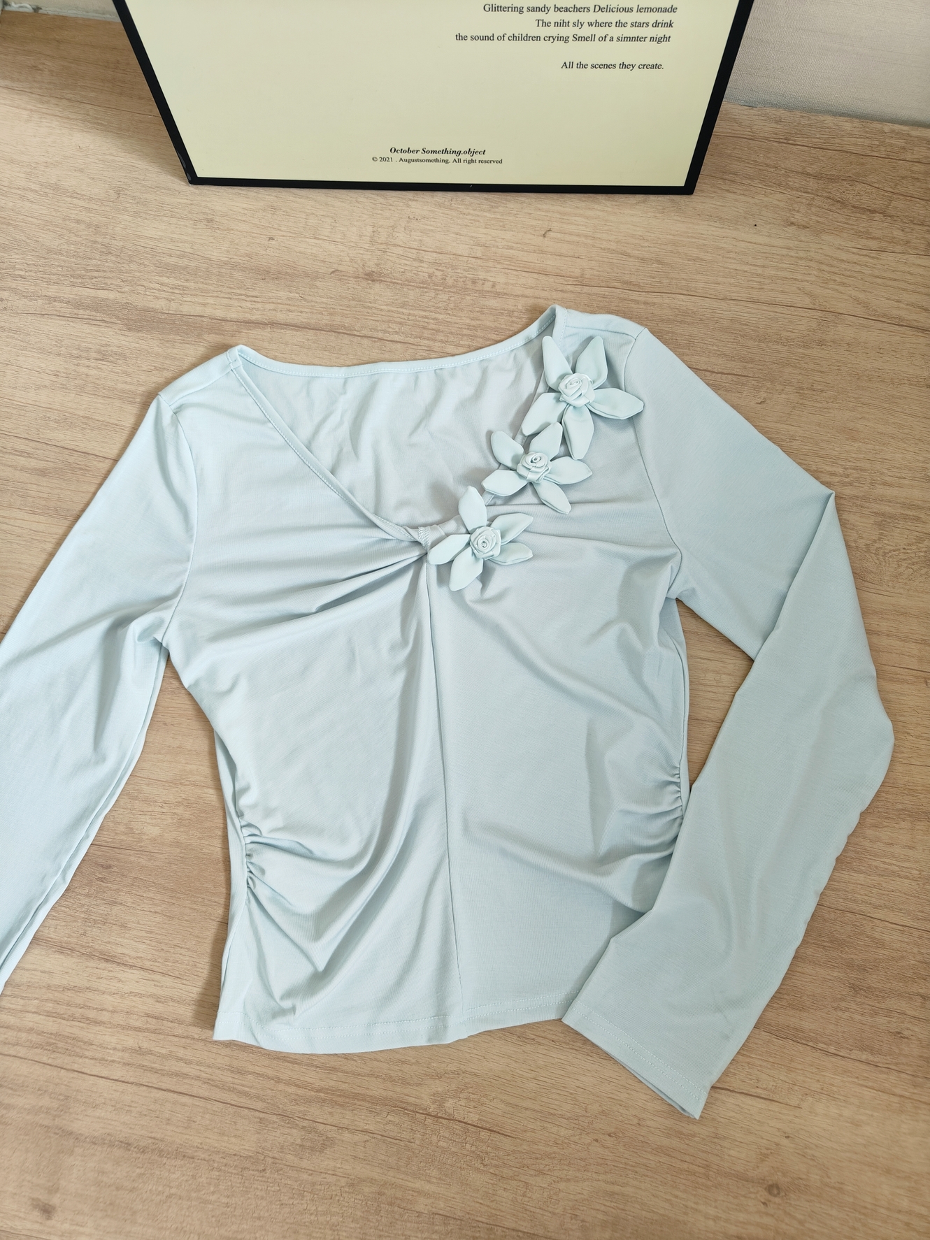 Roselle 3D Flower V-Neck Top 一眼沦陷! 别致又浪漫✦法式气质立体花朵V领上衣*3 Colors