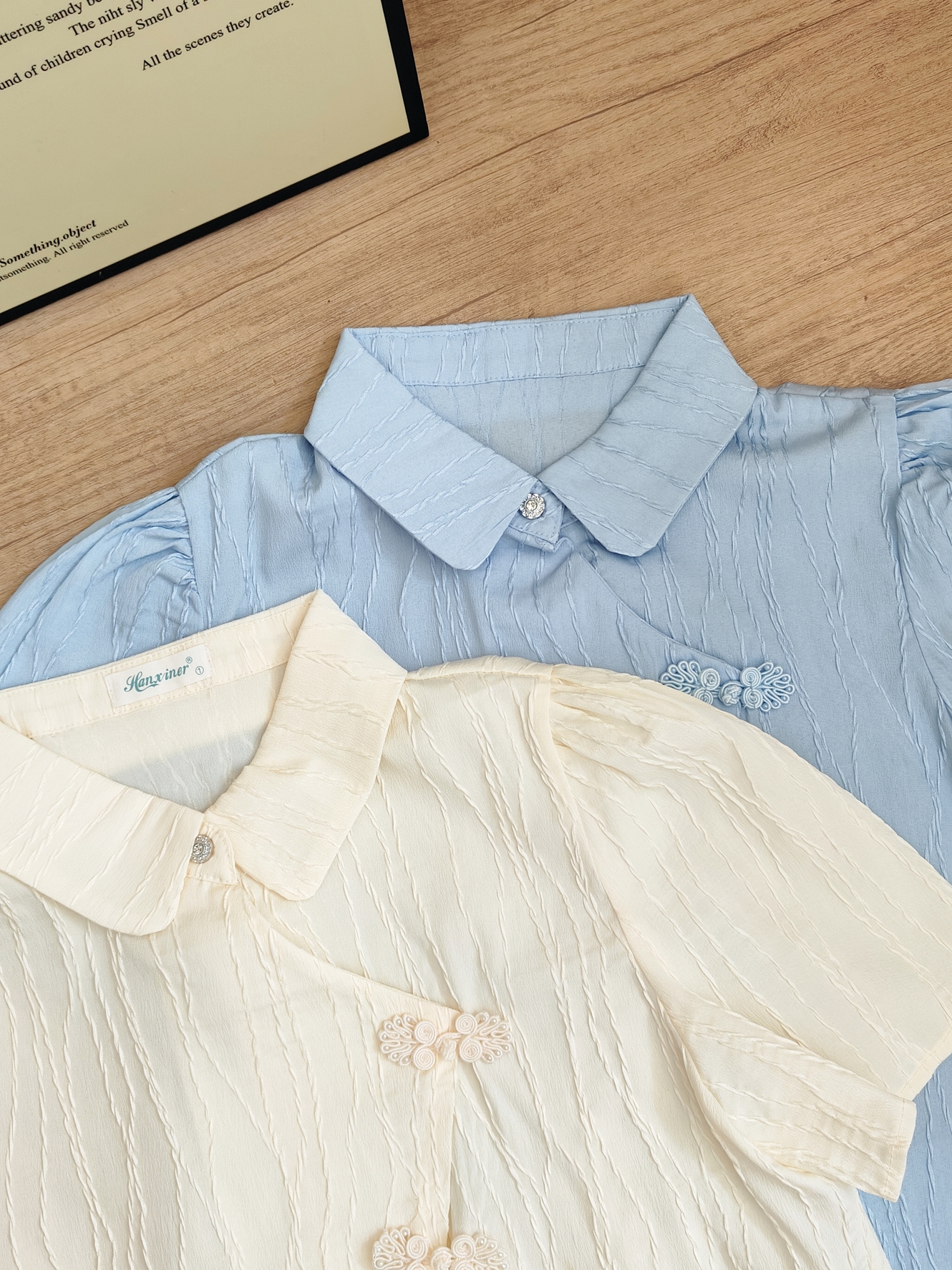 Yunora Frog Closure Shirt 中式盘扣短款衬衫*2 Colors