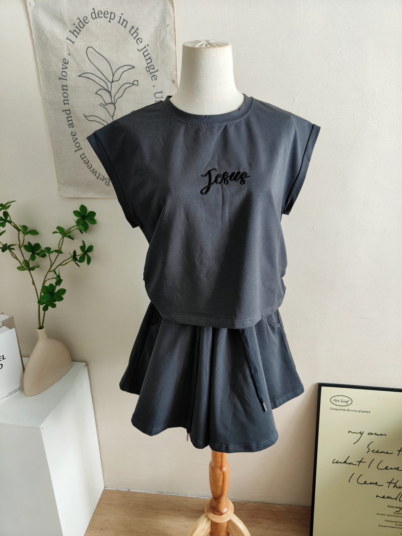 Korean Style T-Shirt & Pants Set 韩式T恤短裤套装*4 Colors