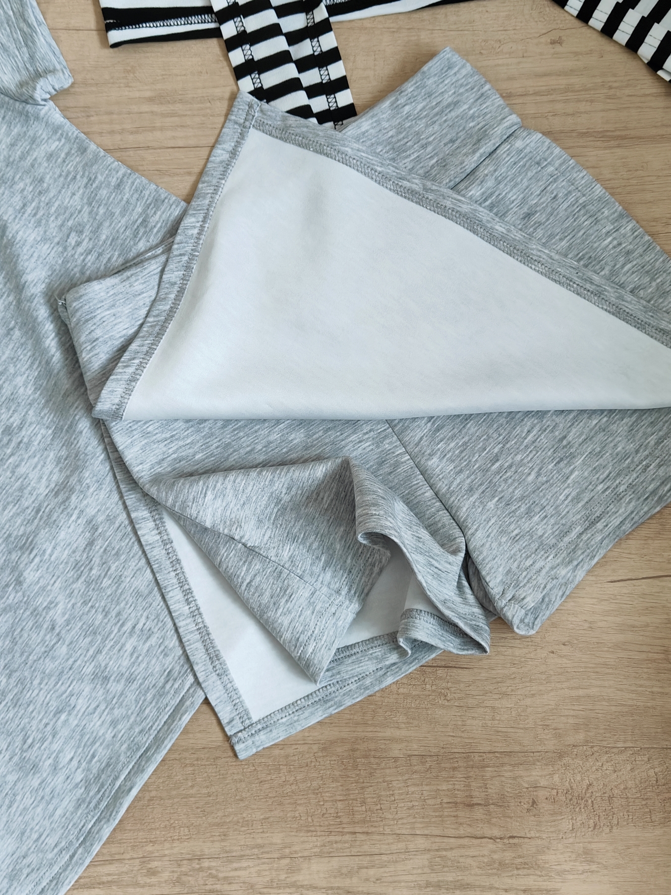 RINA Tee & Skort Set with Shoulder Wrap 简约百搭T恤+短款裤裙✦送条纹披肩*4 Colors
