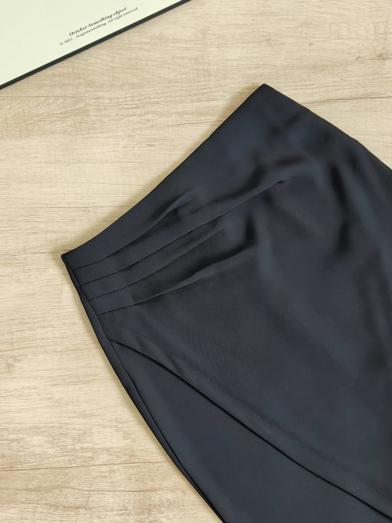 SIGNATURE Asymmetrical Skirt 黑色不规则褶皱半身裙