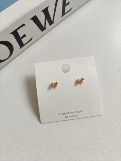 Mini Zircon Bow Stud Earrings 迷你版！锆石蝴蝶结耳钉